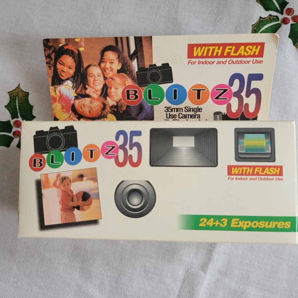 Vintage Blitz 35 mm single use camera NIB